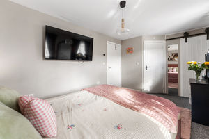 Photo 21- click for photo gallery